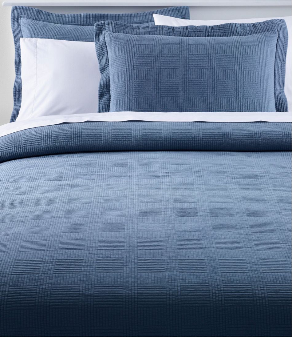 Vintage Matelass?? Bedspread