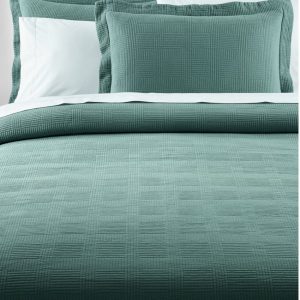 Vintage Matelass?? Coverlet