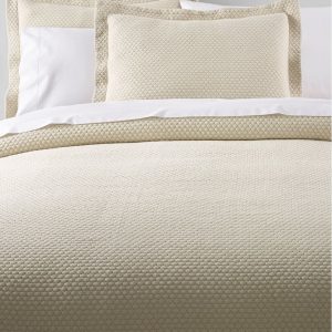 Organic Honeycomb Matelass?? Bedspread