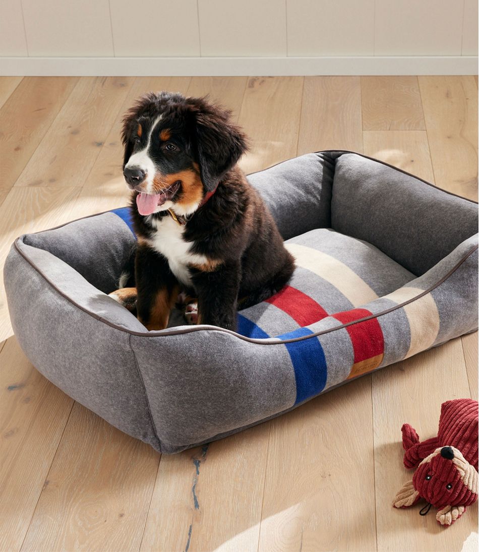 Cabin Stripe Dog Bed - Image 2